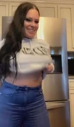 I love showing you my tits… do you like seeing them...