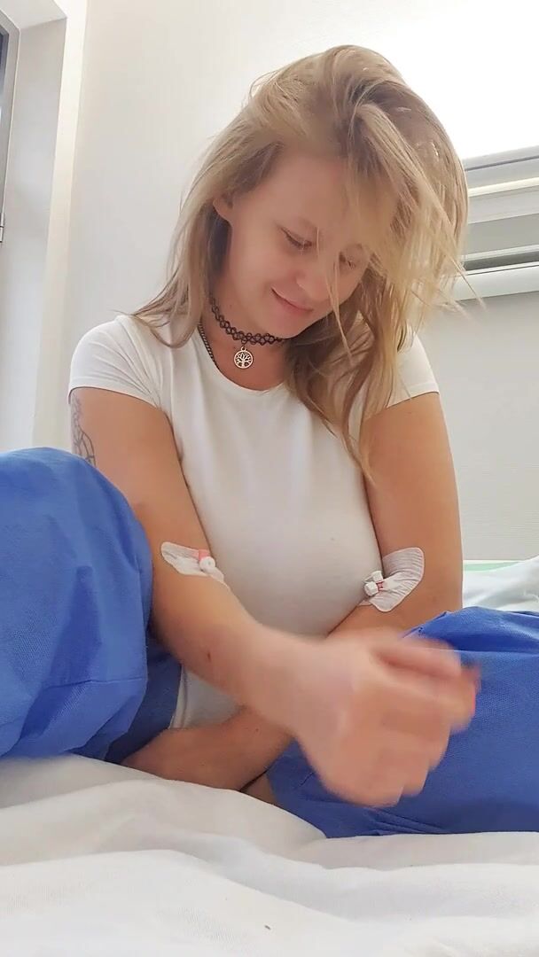Even in the hospital, while sick, my boobs lose none of their boobounce